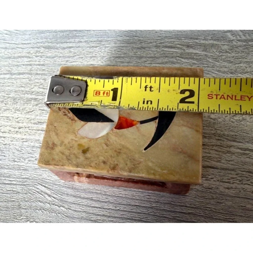 Vtg Hand Carved Soapstone Trinket Box Jewelry Inlaid Mother of Pearl MOP Inlay